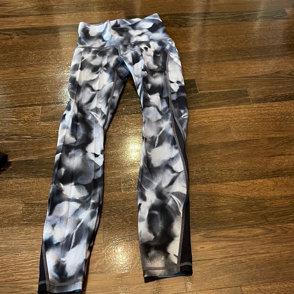 Cropped ankle lulu leggings